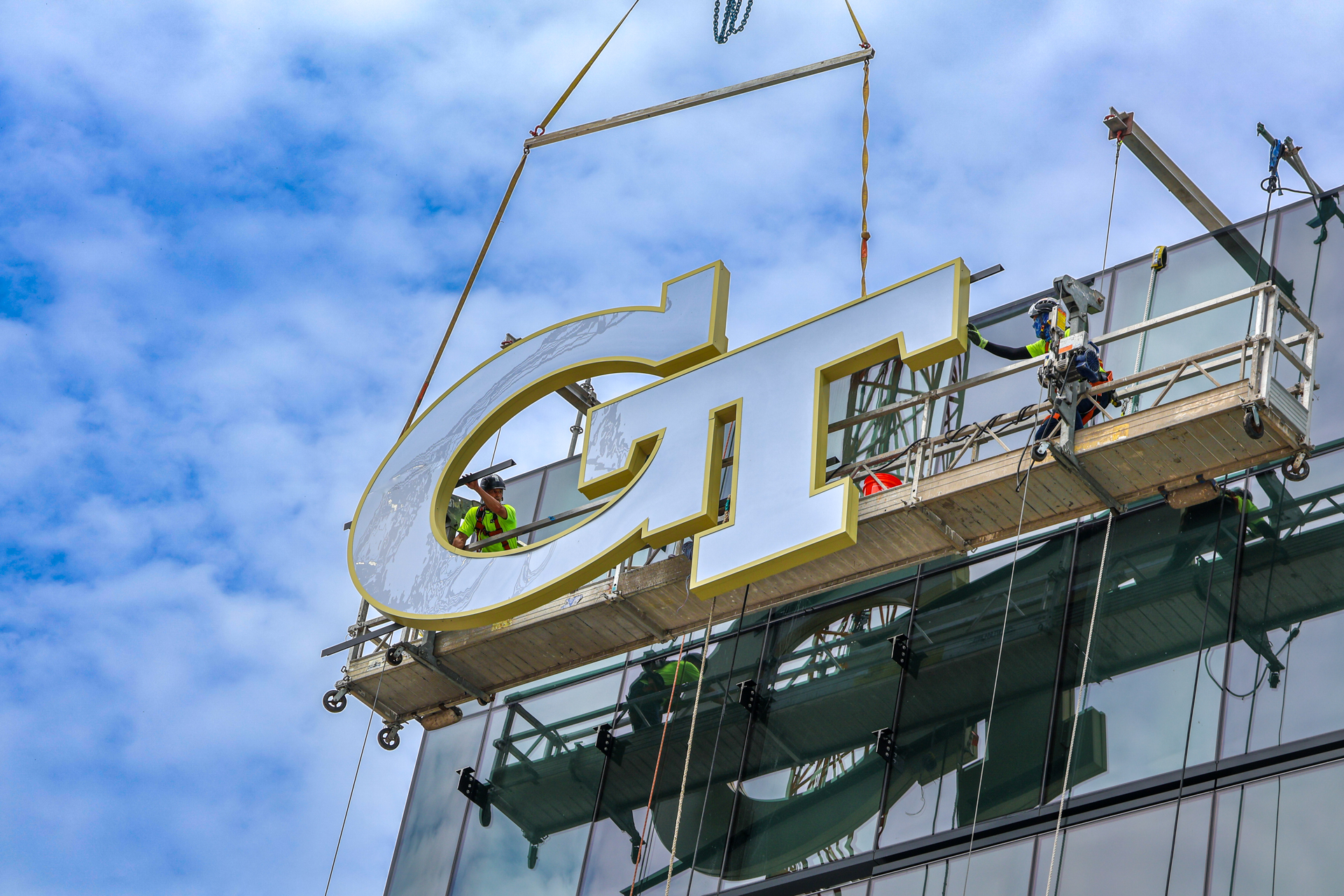 TS3 GT sign install