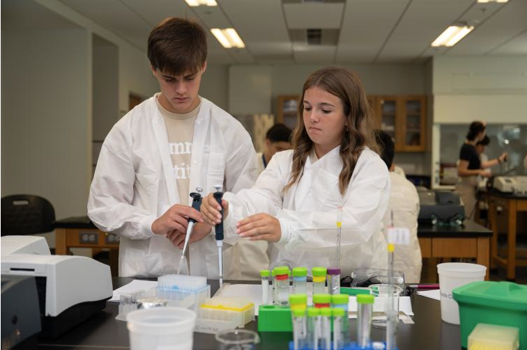 two ceismc students