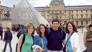 Georgia Tech students in Paris at the Louvre